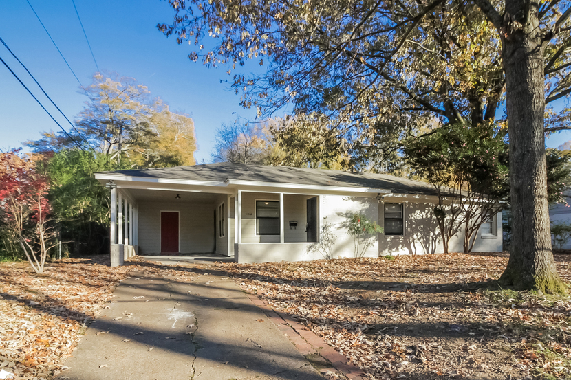 1562 SEA ISLE RD Memphis, TN 38117